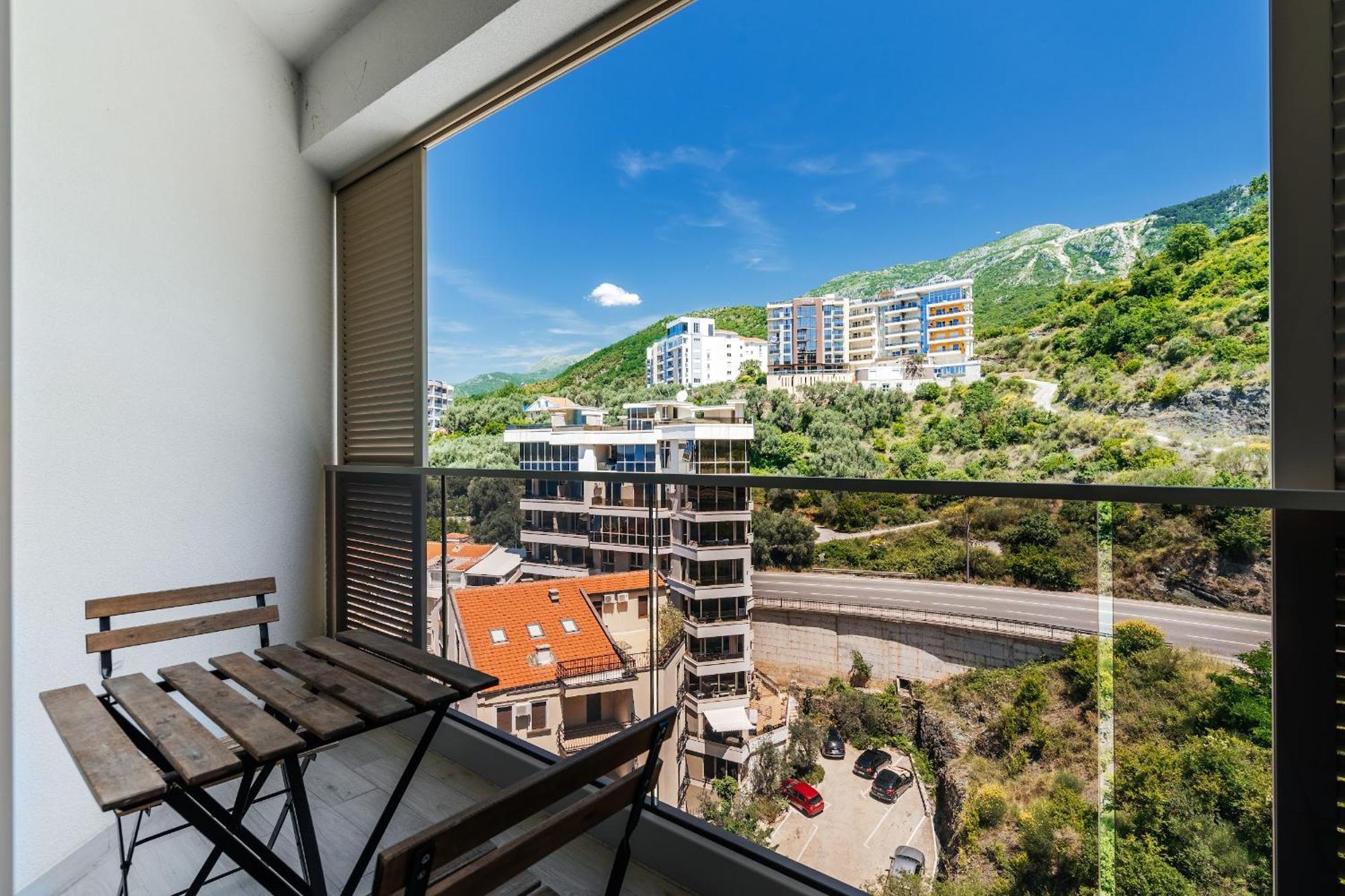 Aura Tower Aparments By In Property ราไฟโลวีซี ภายนอก รูปภาพ